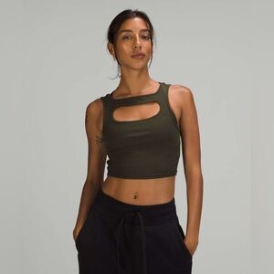 🖤 (Worn once) Lululemon LA Front Cut-Out Crop Tank
Black